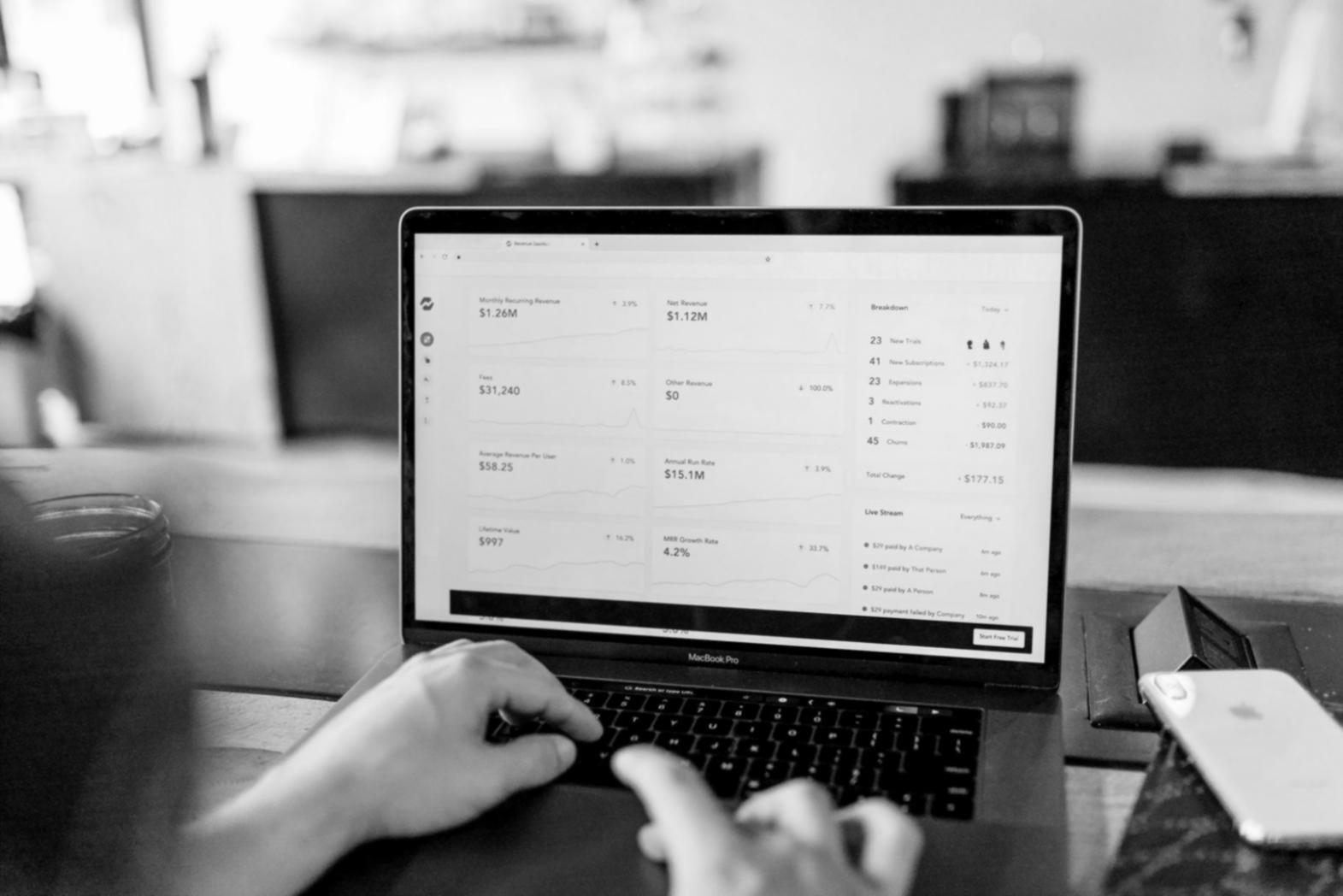Herramientas de análisis financiero en uso